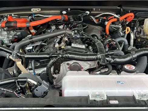 New 2025 Toyota Tacoma Tacoma Trailhunter w/ Tow Tech Package image 32