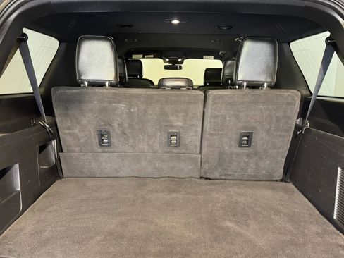 Used 2018 Ford Expedition Max XLT w/ Equipment Group 202A RWD image 38