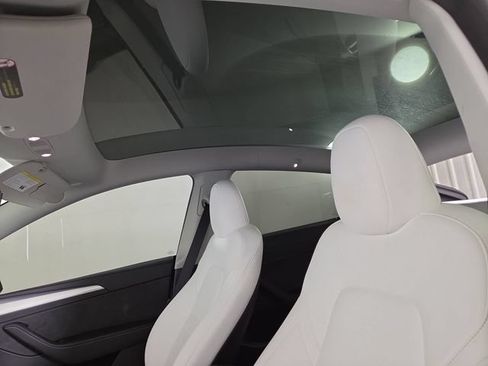 Used 2025 Tesla Model Y Long Range AWD/4WD image 34