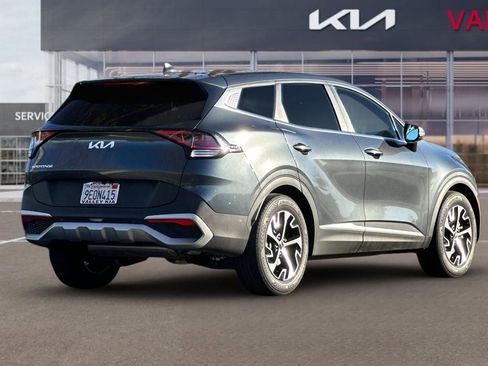 Used 2023 Kia Sportage EX image 4