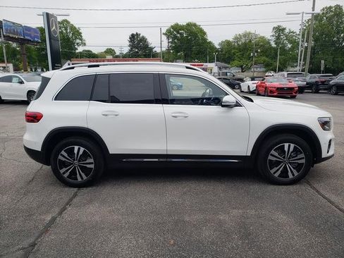 New 2025 Mercedes-Benz GLB 250 4MATIC image 5