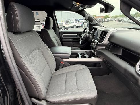 Used 2022 RAM 1500 Big Horn AWD/4WD image 17