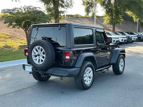 Used 2022 Jeep Wrangler Sport AWD/4WD image 5
