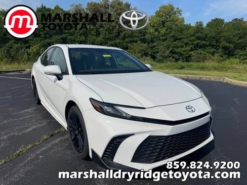 Used 2026 Toyota Camry SE w/ Convenience Package AWD/4WD image 1