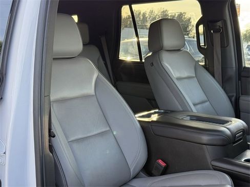 Used 2023 GMC Yukon SLT image 19