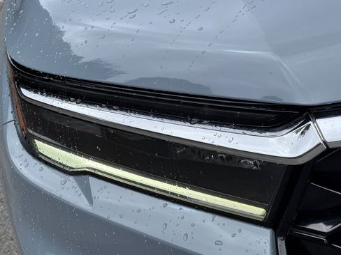 Used 2023 Honda Pilot Elite image 11