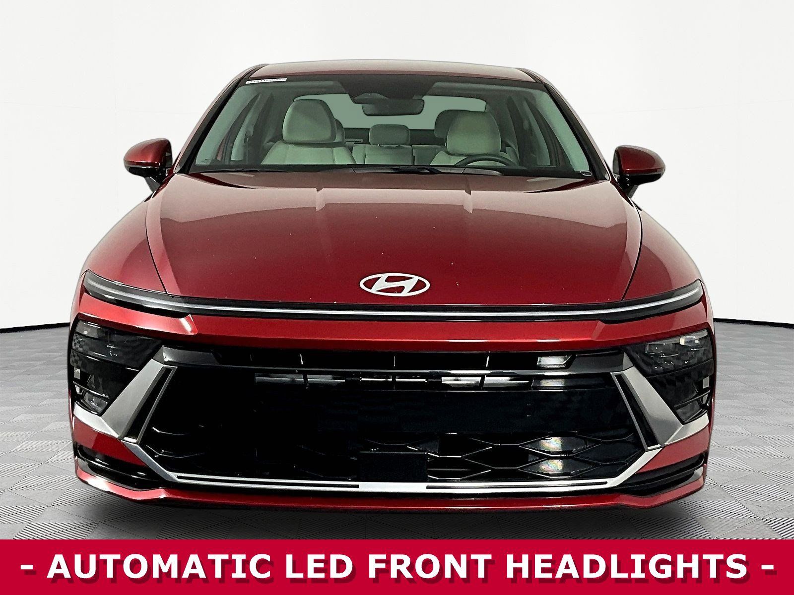 Used 2025 Hyundai Sonata SEL FWD image 2