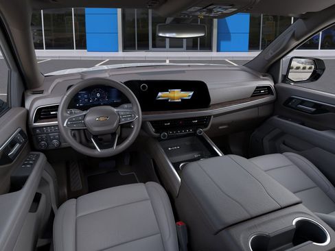New 2026 Chevrolet Suburban LT w/ Comfort Package image 15