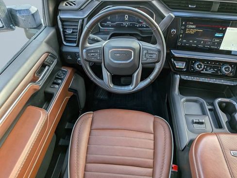 Used 2024 GMC Sierra 3500 Denali Ultimate AWD/4WD image 16