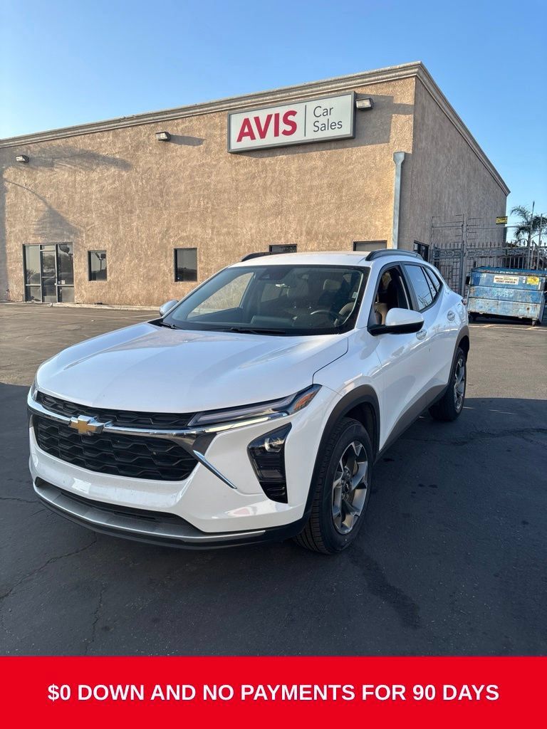 Used 2025 Chevrolet Trax LT w/ LT Convenience Package FWD image 1