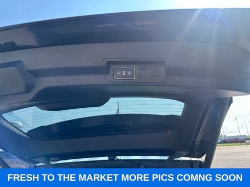 Used 2022 Ford Explorer XLT w/ Equipment Group 202A AWD/4WD image 25