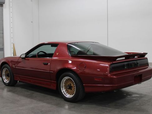 Used 1989 Pontiac Firebird Trans Am RWD image 12