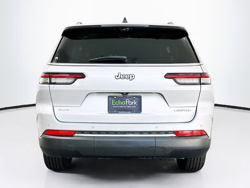 Used 2024 Jeep Grand Cherokee L Limited w/ Luxury Tech Group II image 7