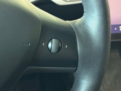 Used 2023 Tesla Model Y Long Range AWD/4WD image 25