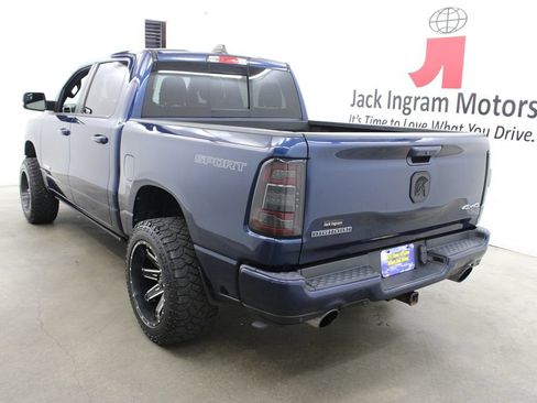 Used 2022 RAM 1500 Big Horn AWD/4WD image 3