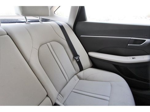 Used 2025 Hyundai Sonata SEL FWD image 12