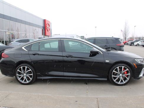 Used 2018 Buick Regal GS w/ Driver Confidence Package #2 image 6
