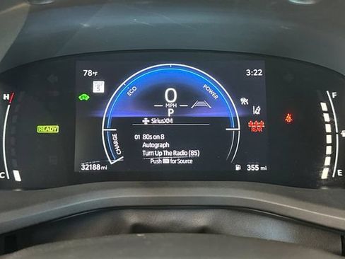 Used 2025 Toyota Camry LE FWD image 28