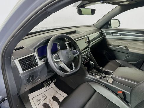 Used 2023 Volkswagen Atlas Cross Sport SEL R-Line AWD/4WD image 9