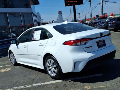 Used 2024 Toyota Corolla LE image 4