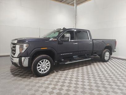 Used 2024 GMC Sierra 3500 SLT w/ SLT Convenience Package