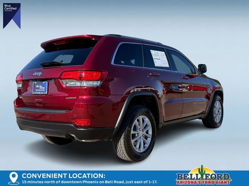 Used 2021 Jeep Grand Cherokee Laredo image 3