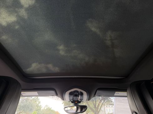 Used 2016 Porsche Macan S image 4