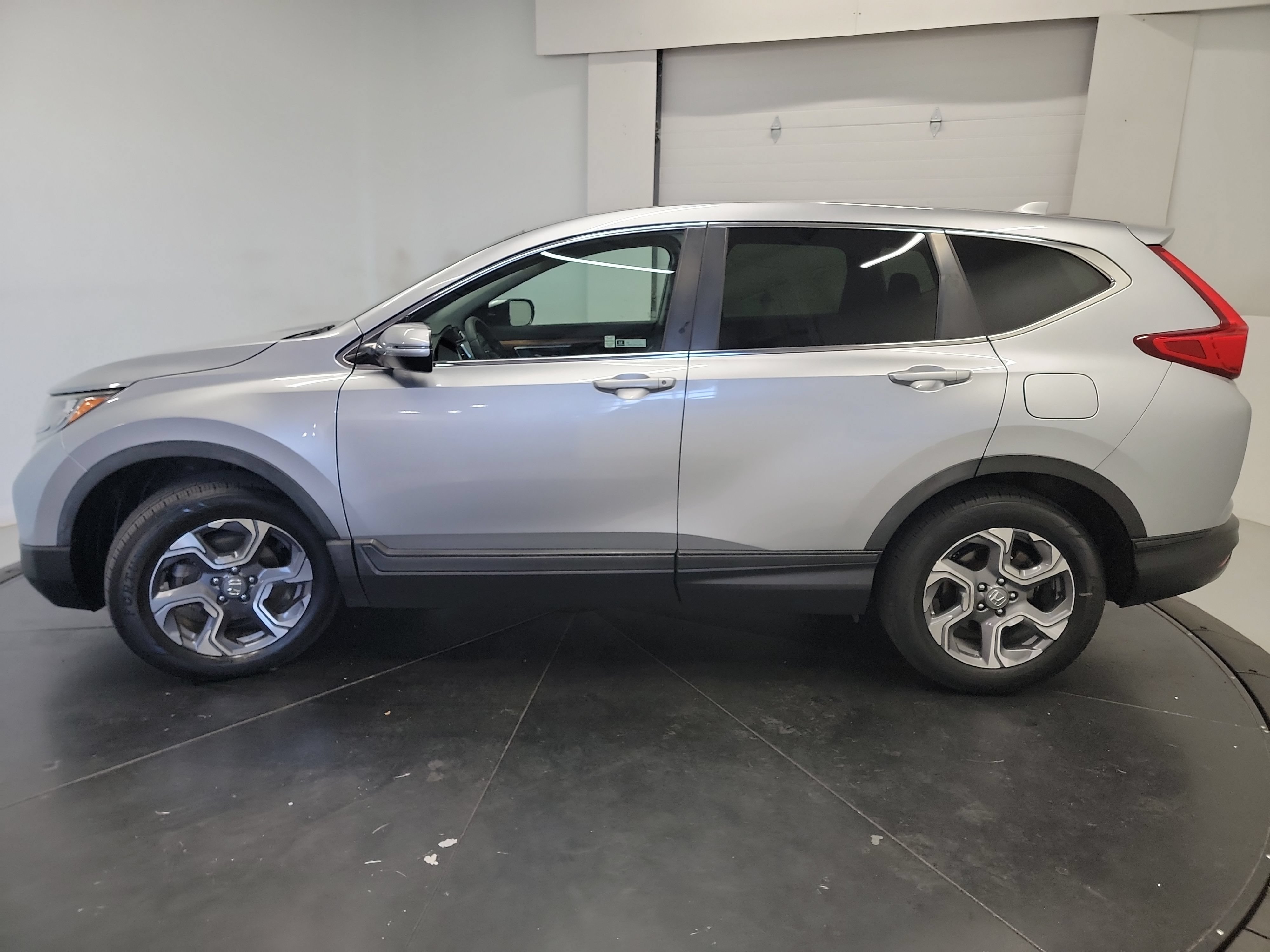 Used 2018 Honda CR-V EX image 4