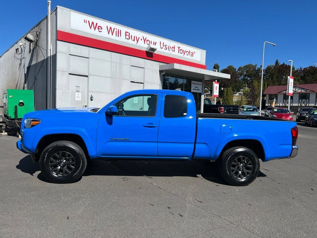Certified 2021 Toyota Tacoma SR5 AWD/4WD image 7