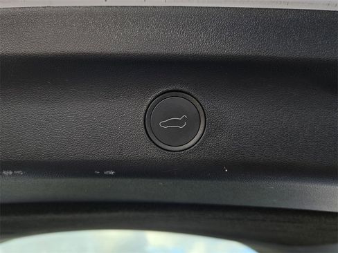 Used 2023 Tesla Model Y Long Range image 21