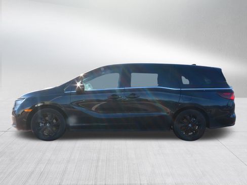 Used 2023 Honda Odyssey Sport image 4