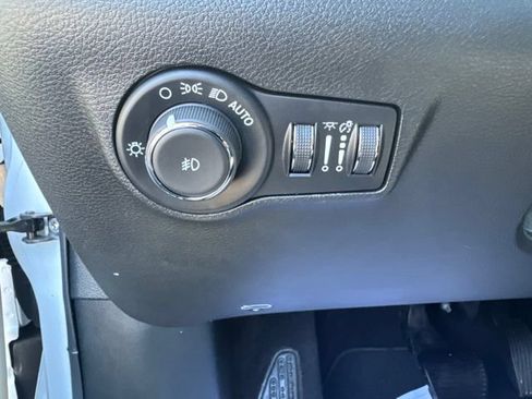 Used 2024 Jeep Compass Limited AWD/4WD image 15