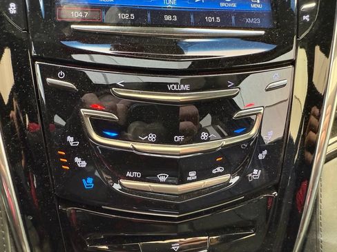 Used 2018 Cadillac Escalade Platinum AWD/4WD image 19