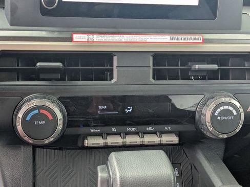 Certified 2025 Toyota Tacoma SR5 AWD/4WD image 20