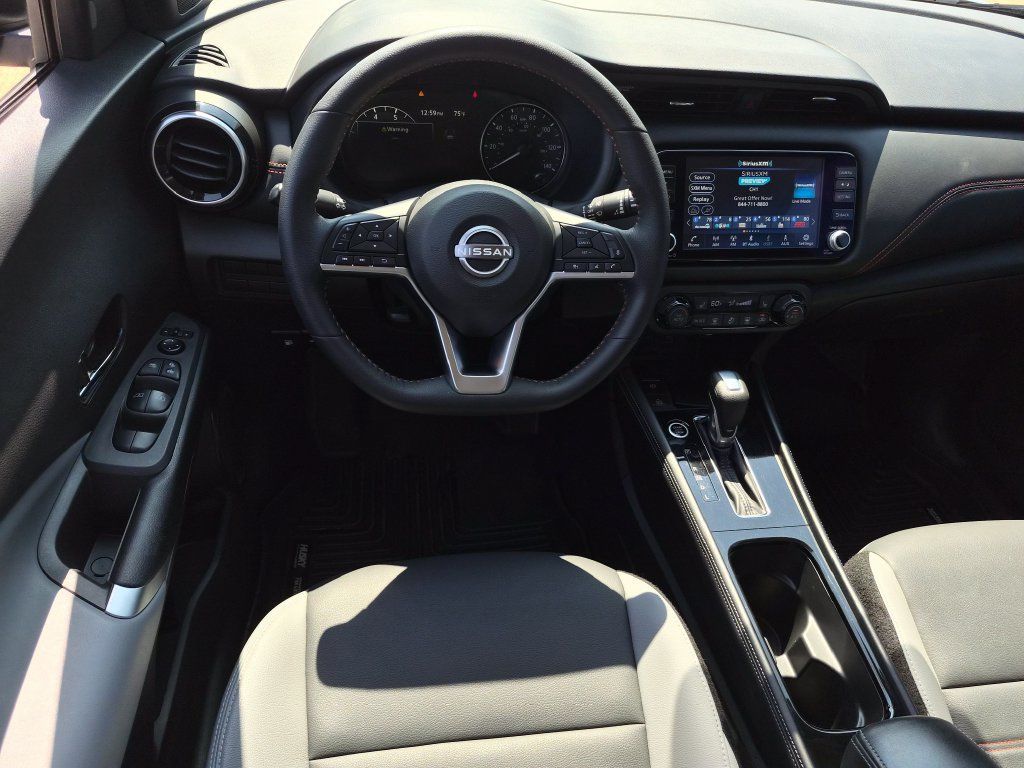 Certified 2023 Nissan Kicks SR w/ SR Premium Package FWD image 13