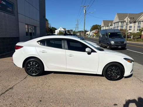 Used 2017 MAZDA MAZDA3 Sport image 8