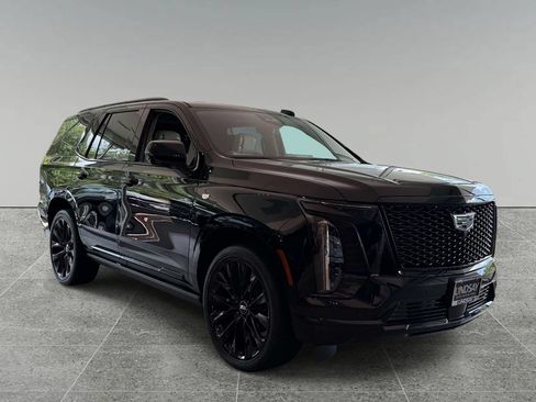 Used 2026 Cadillac Escalade Platinum Sport w/ LPO, ONYX Package AWD/4WD image 9