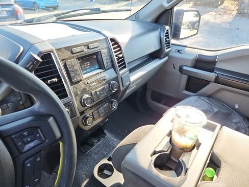 Used 2016 Ford F150 XLT image 10