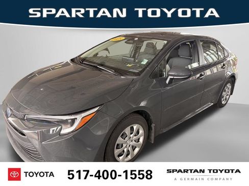Used 2025 Toyota Corolla LE FWD image 1