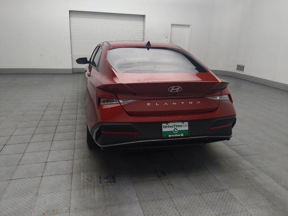 Used 2024 Hyundai Elantra SEL FWD image 6