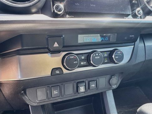 Used 2021 Toyota Tacoma SR5 RWD image 15
