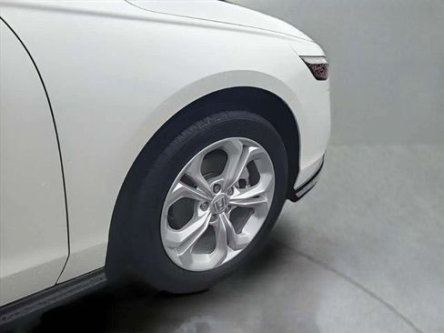Used 2024 Honda Accord LX image 29
