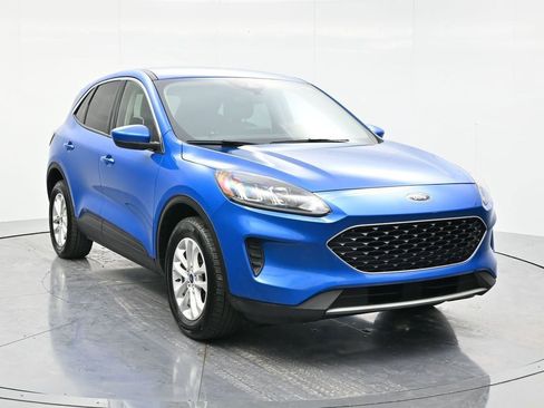 Used 2020 Ford Escape SE image 3