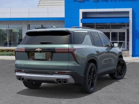 New 2027 Chevrolet Traverse LT w/ LPO, Floor Liner Package FWD image 28