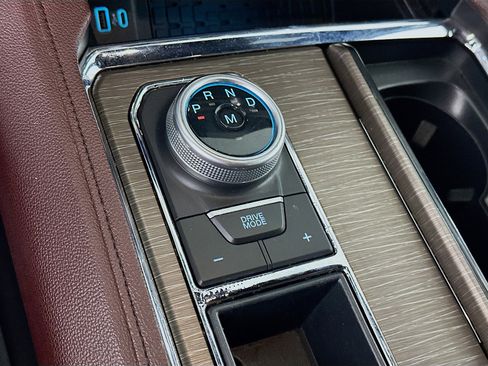 Used 2024 Ford Expedition Max Limited image 25