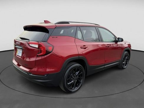 Used 2023 GMC Terrain SLE w/ Driver Convenience Package image 6