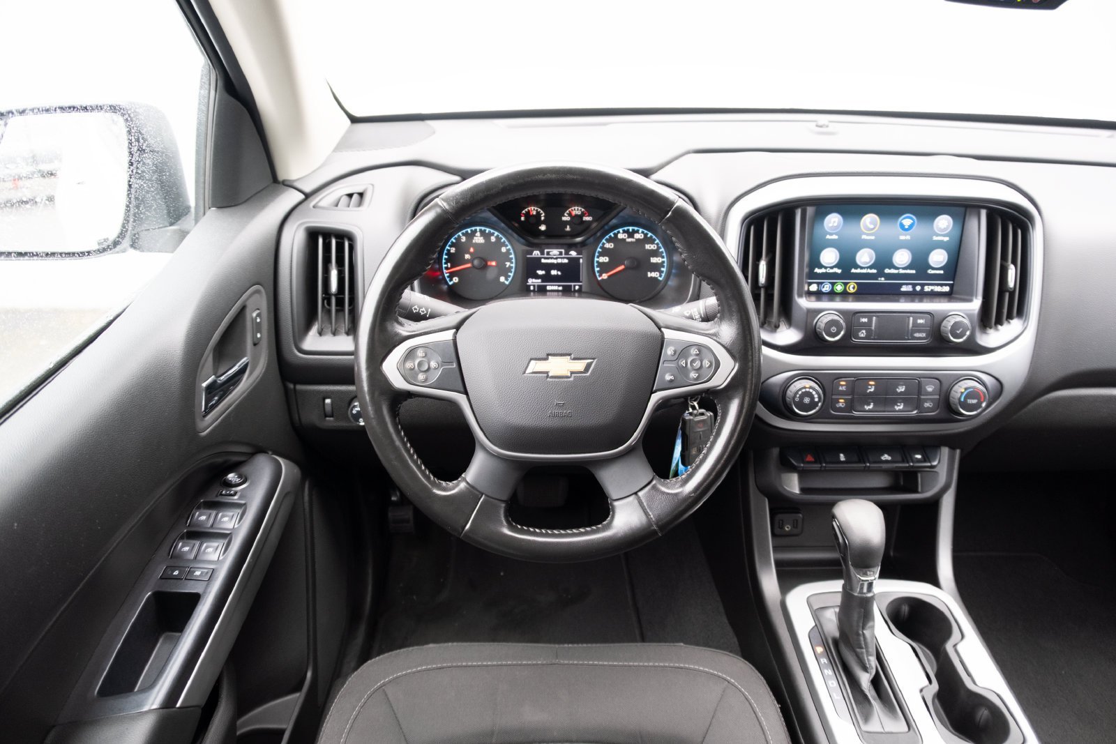Used 2022 Chevrolet Colorado LT RWD image 2