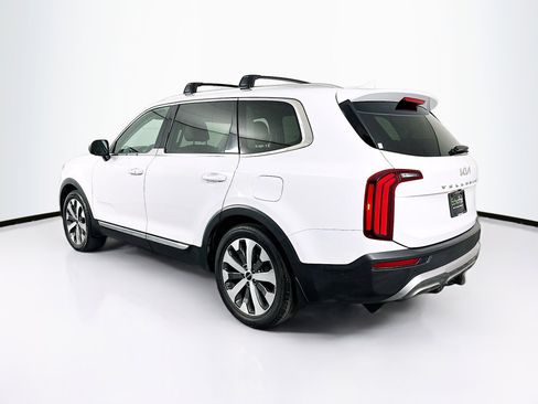 Used 2022 Kia Telluride EX w/ EX Premium Package image 5