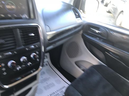 Used 2014 Dodge Grand Caravan SE w/ Quick Order Package 29E SE image 12