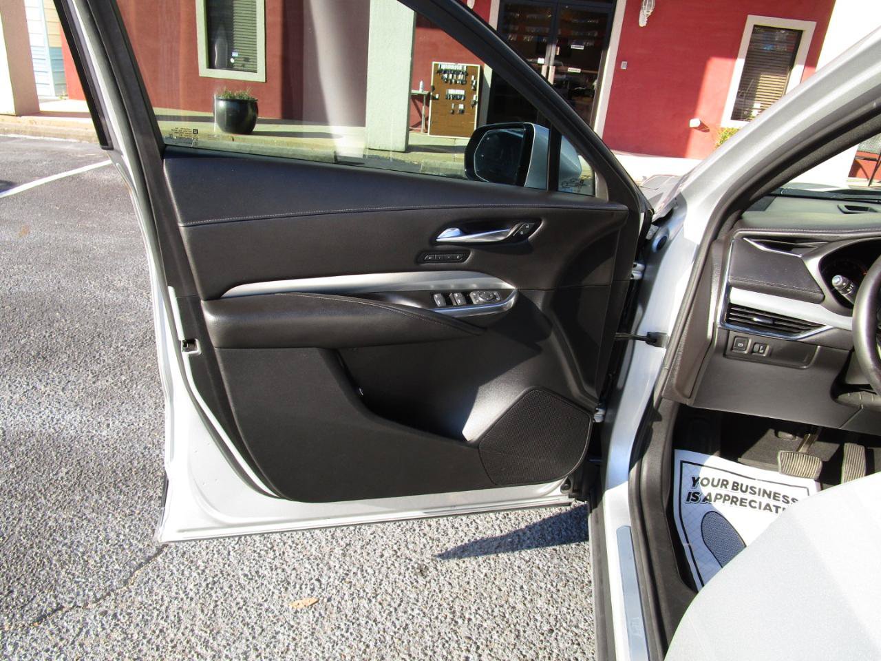 Used 2021 Cadillac XT4 Premium Luxury w/ Driver Awareness Package FWD image 15
